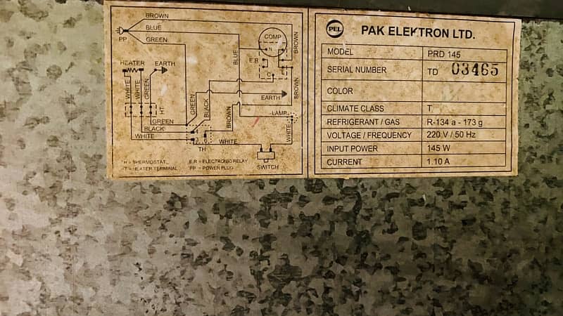 PEL fridge Model PRD 145 Refrigerator full siza in good condition 0