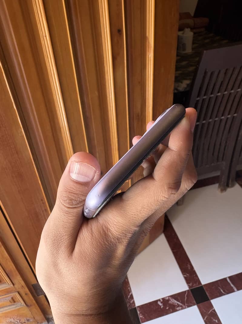 Iphone 11 128gb Purple colour Non PTA Sim working 1