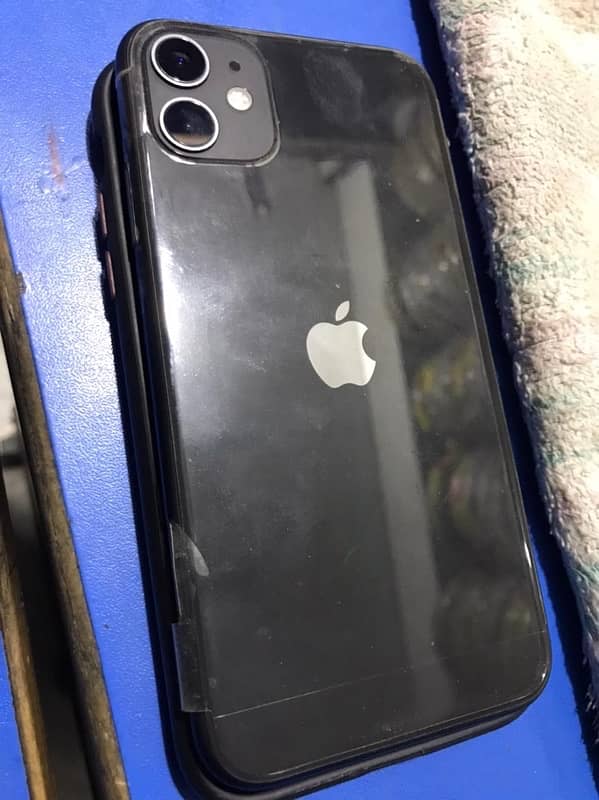 Iphone 11 lush condition pta approved 1