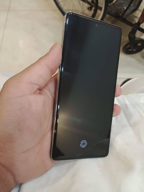 camon 30 lush 12+12_256gb with complete box 2