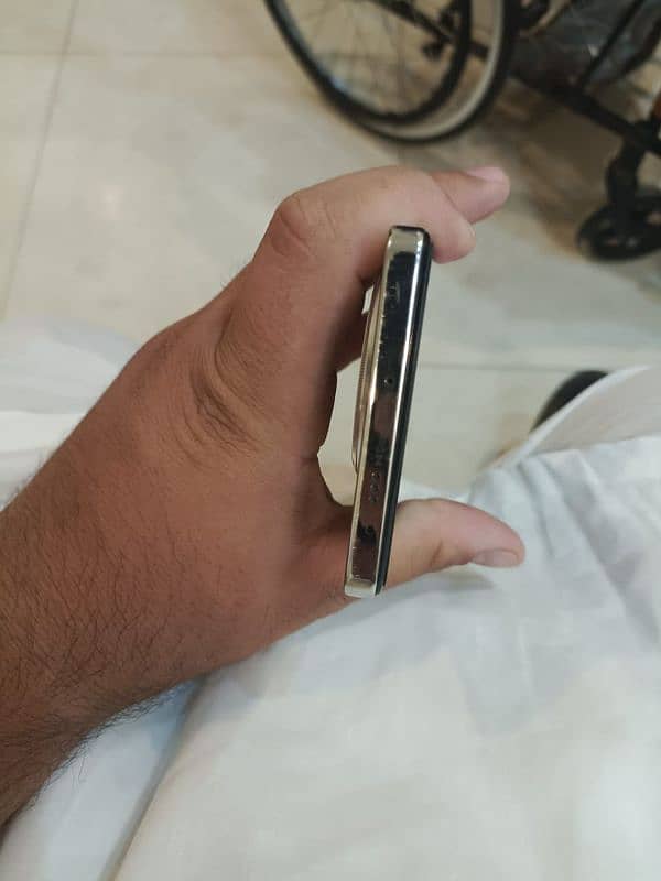 camon 30 lush 12+12_256gb with complete box 4