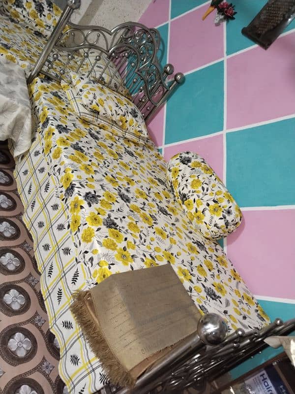 bed 65 k hai or mattress 15 full and final price h bilkul new hai 0