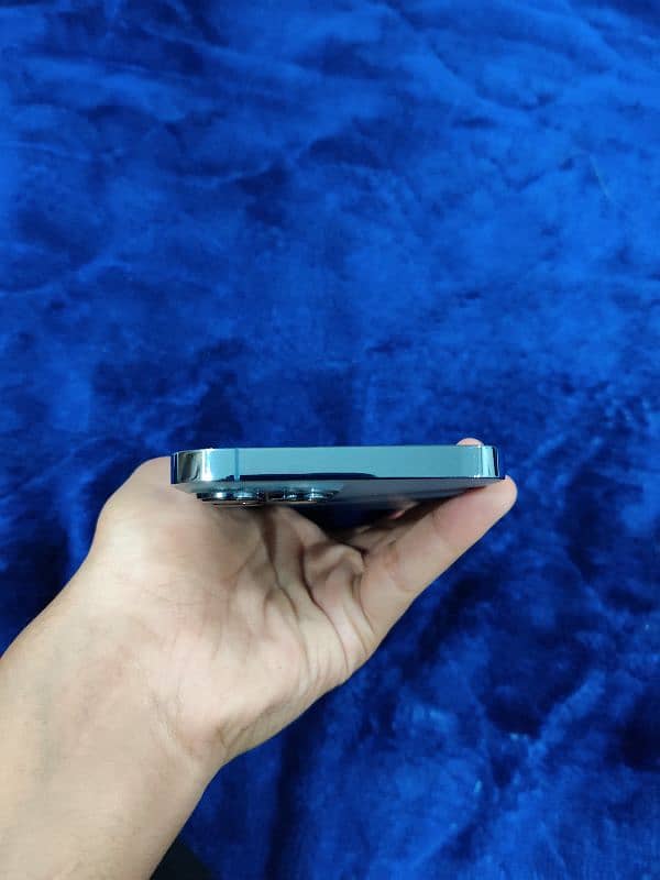 iPhone 13 pro max PTA 256 gb 4