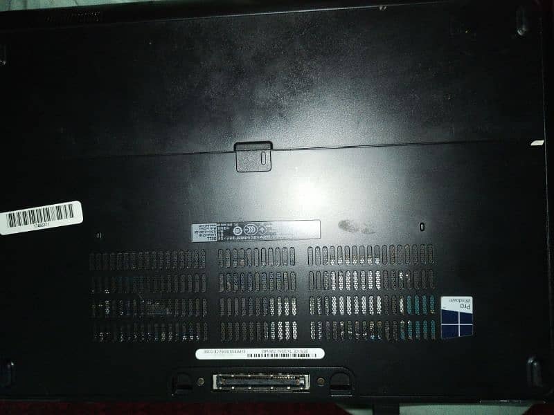 Dell Laptop latitude series E 7450 1