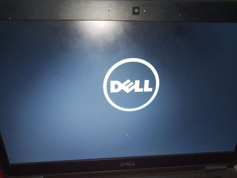 Dell Laptop latitude series E 7450 4
