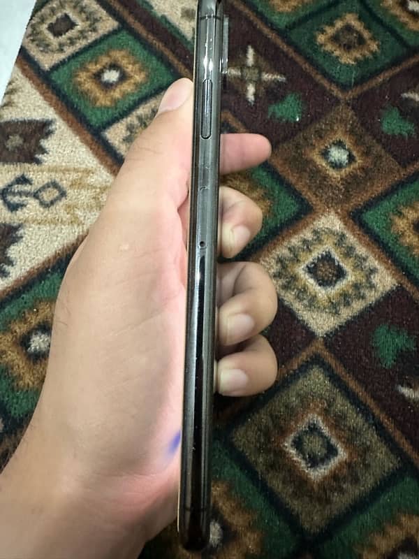 iphone XS Max pta approved 4