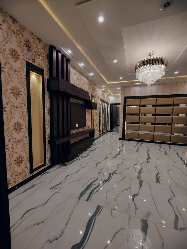 10 Marla BRAND NEW HOUSE For Rent In A Prime Location Of Lahore 1