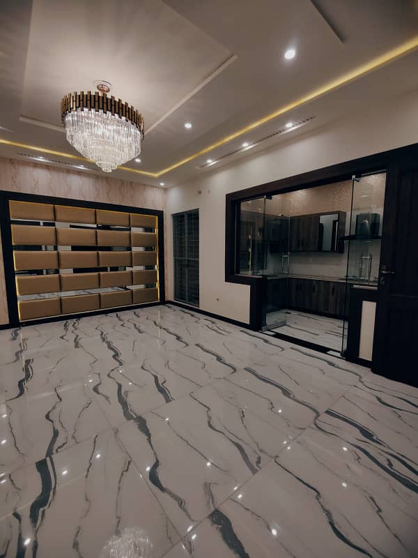 10 Marla BRAND NEW HOUSE For Rent In A Prime Location Of Lahore 4