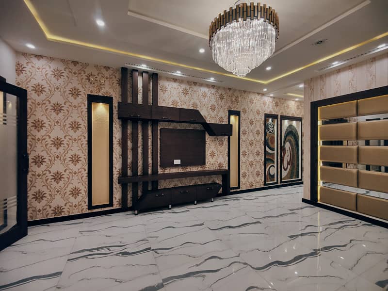 10 Marla BRAND NEW HOUSE For Rent In A Prime Location Of Lahore 5