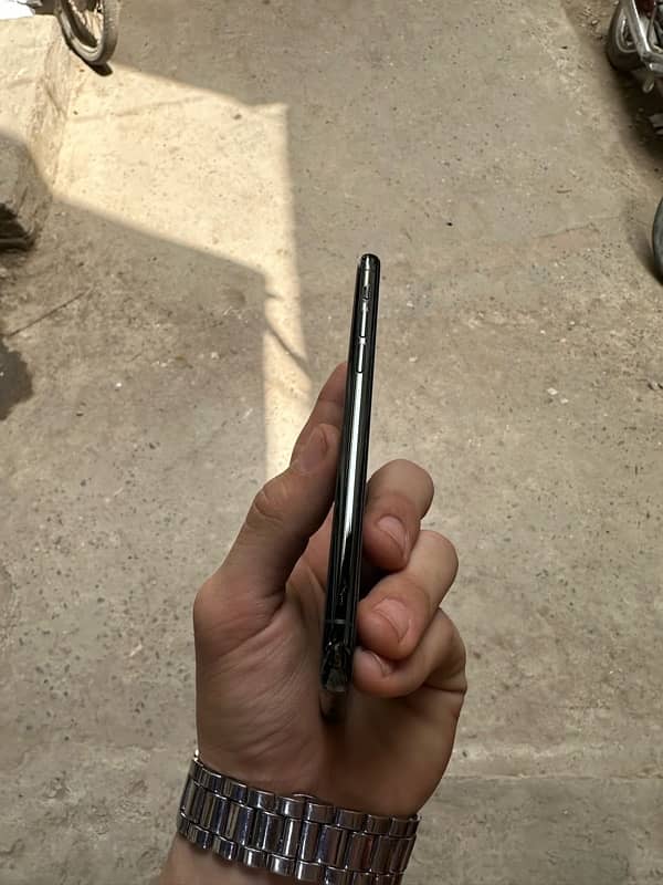 iPhone 11 Pro  for sale factory unlock 2