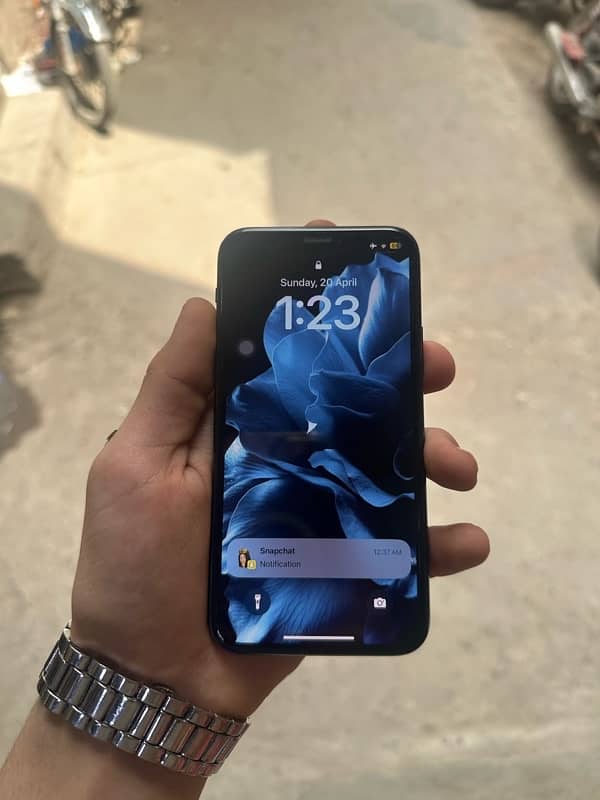iPhone 11 Pro  for sale factory unlock 4