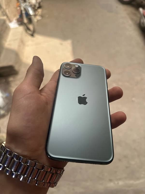 iPhone 11 Pro  for sale factory unlock 5