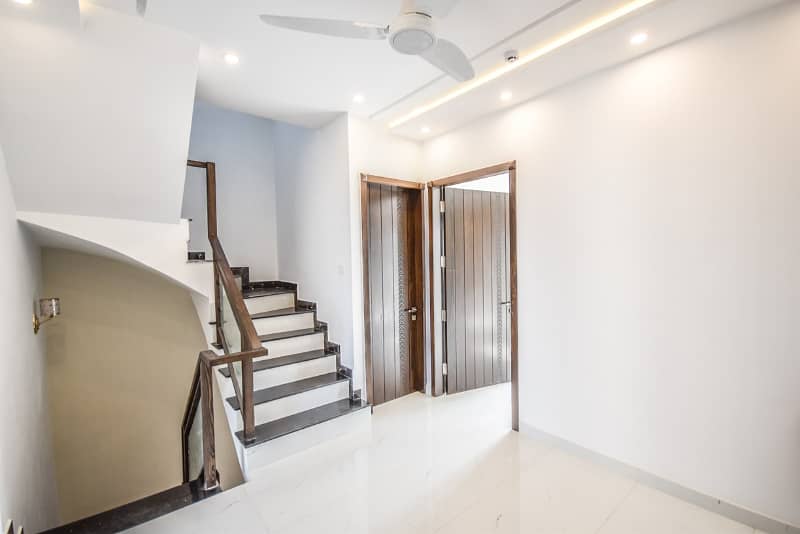 Original Picture 5 Marla Modern Design Brand New Near to Park House For Sale in DHA Phase 6 16