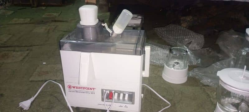 4in1 juicer blender Weston point box pack with all accessories 1