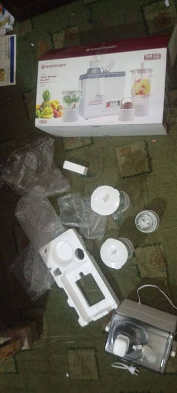 4in1 juicer blender Weston point box pack with all accessories 13
