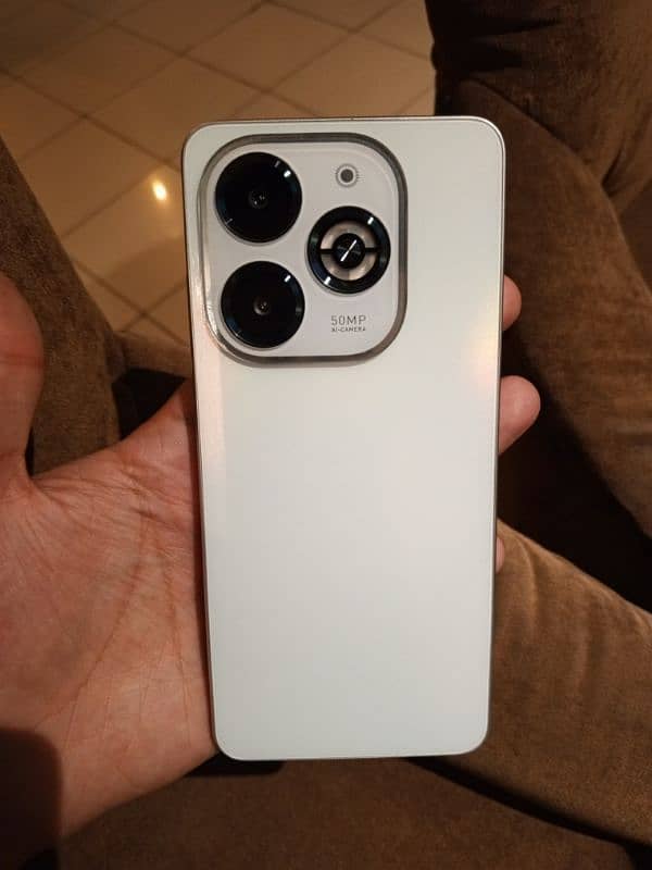 Infinix smart 8 plus 2