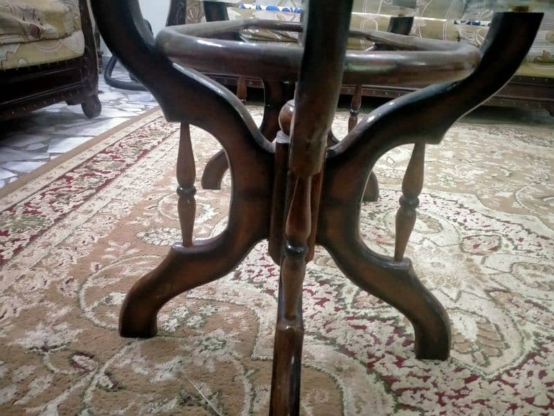 center table used but excellent condition 4