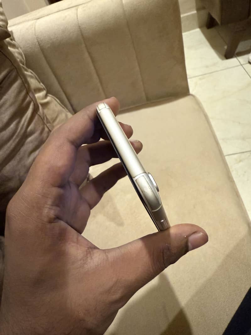 Iphone xr pta approved 3