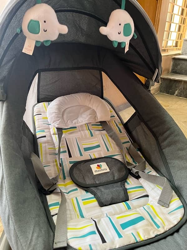 Mastela deluxe multi-functional Bassinet 1