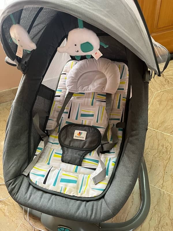 Mastela deluxe multi-functional Bassinet 3