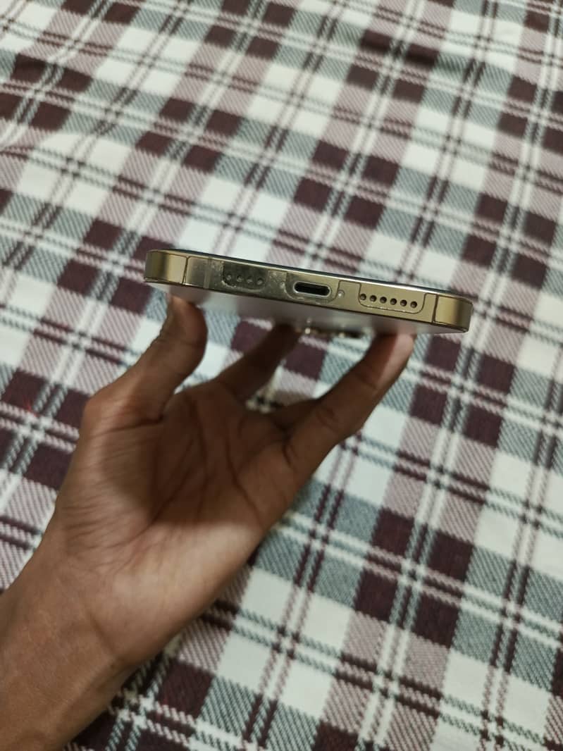Iphone 12 pro max Gold color 2