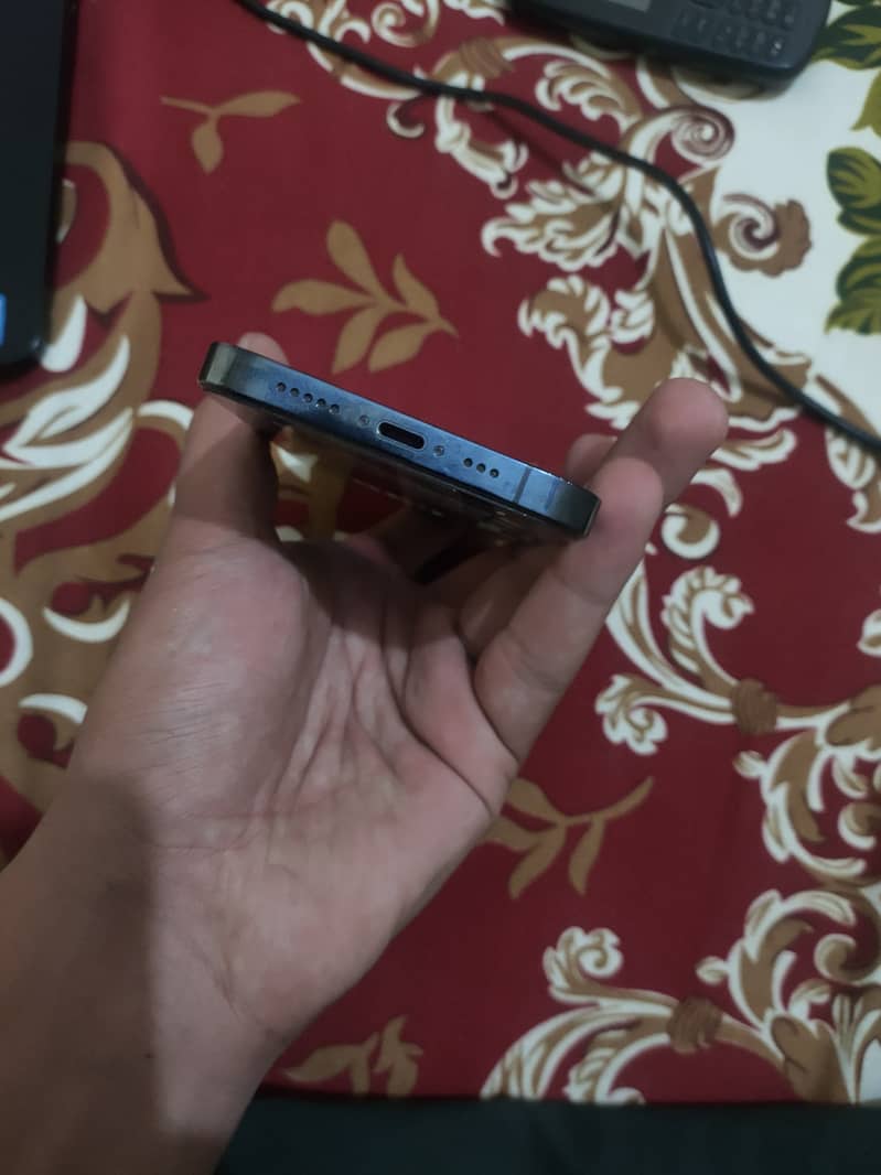 iPhone 12 Pro 5