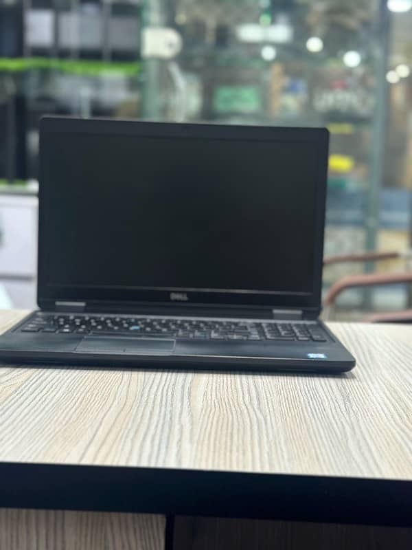 Dell Latitude 5590 Core i5 7th Gen 8GB Ram 256GB SSD / Dell Laptop 2