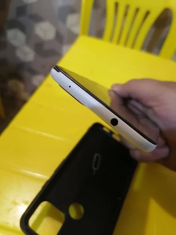 Google pixel 4a 3