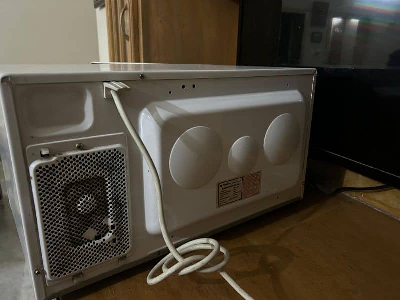 Dawlance Microwave oven for sale 1