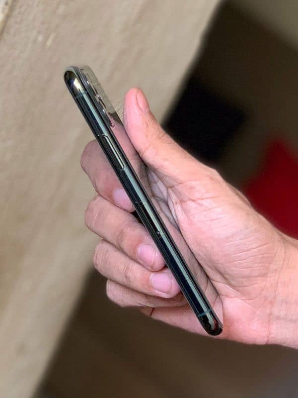 iphone 11 pro dual PTA APPROVED 3