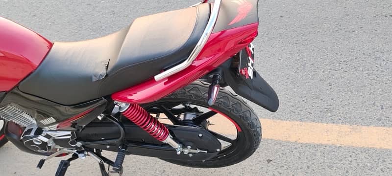 YBR 125 0