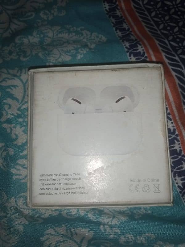tws air burds 10/10 condition with charging cable 1