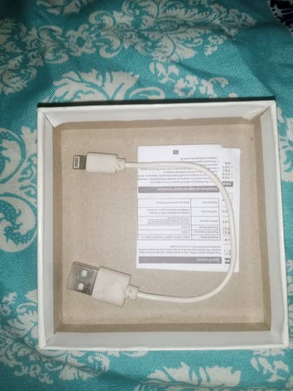 tws air burds 10/10 condition with charging cable 3
