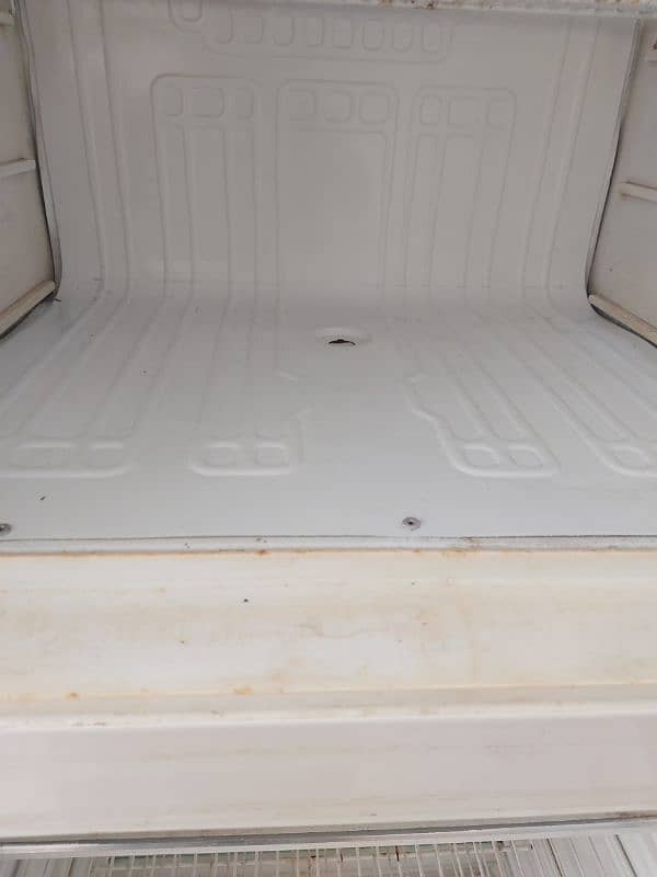DAWLANCE. FRIDGE DUBBLE DOOR. with choki 2