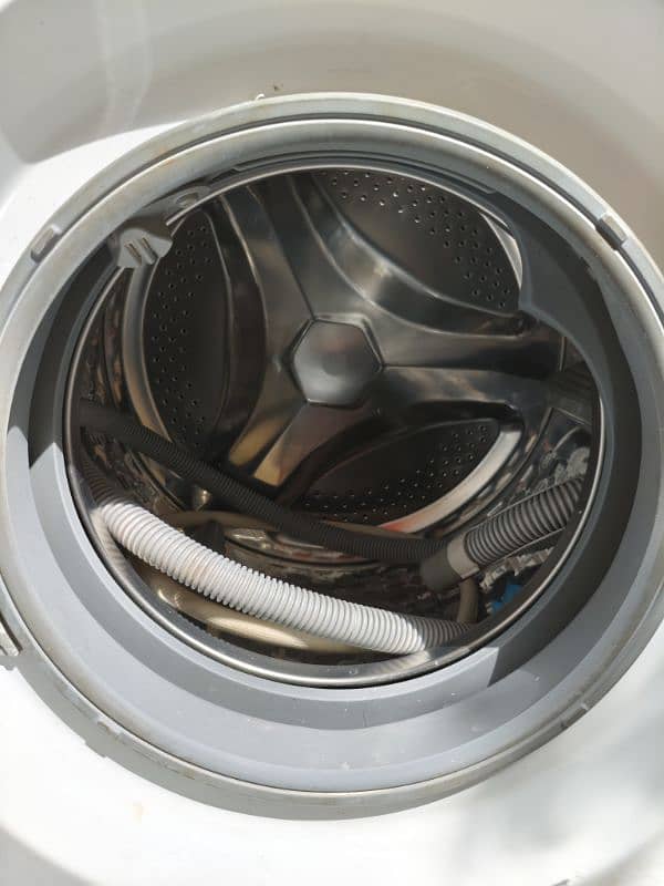 Daewoo front load washing machine 4