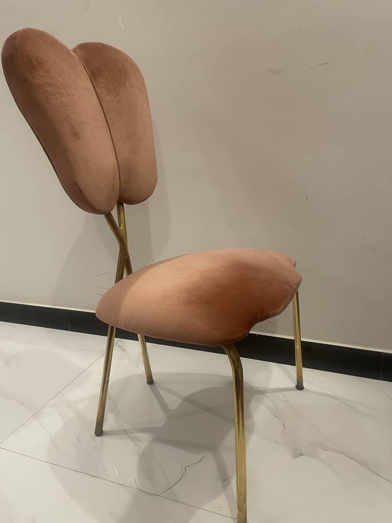 Pink Dressing table with Pink Dressing Chair with Golden Mirror 0