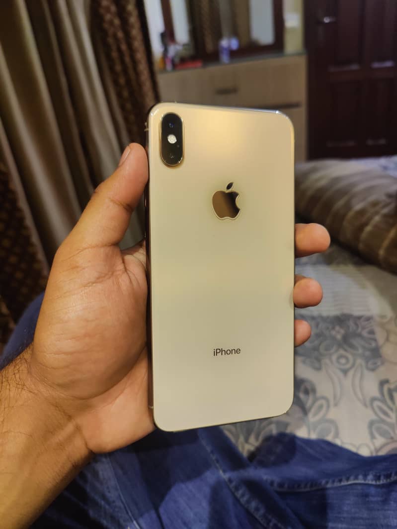 Apple iPhone XS Max 0