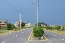 SOUTH facing Plot | Walking distance to Park Masjid and Market