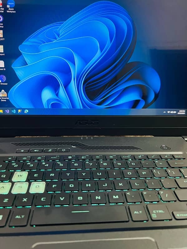 Asus Tuf Dash F15 4.5 with Box 10/10 condition 1