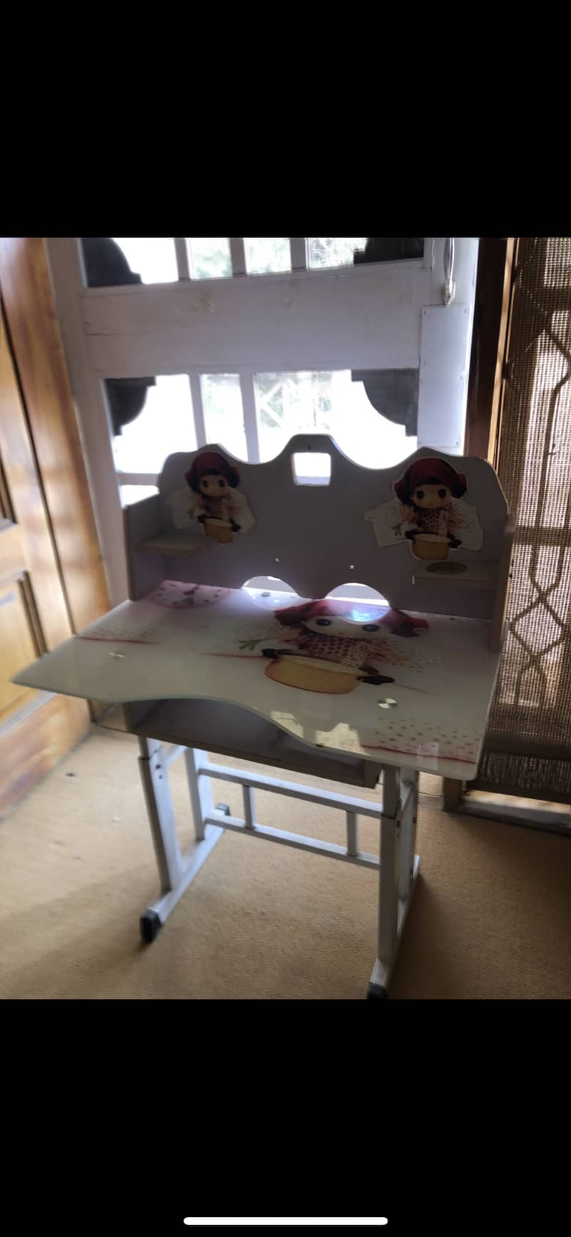 Used Study tables in reasonable prices 1