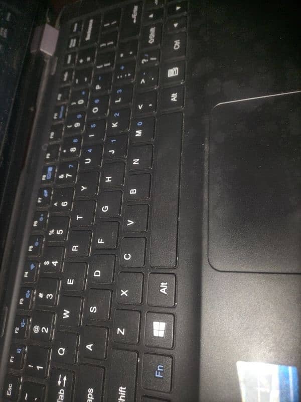 Haier Laptop Y11c in best conditions 3