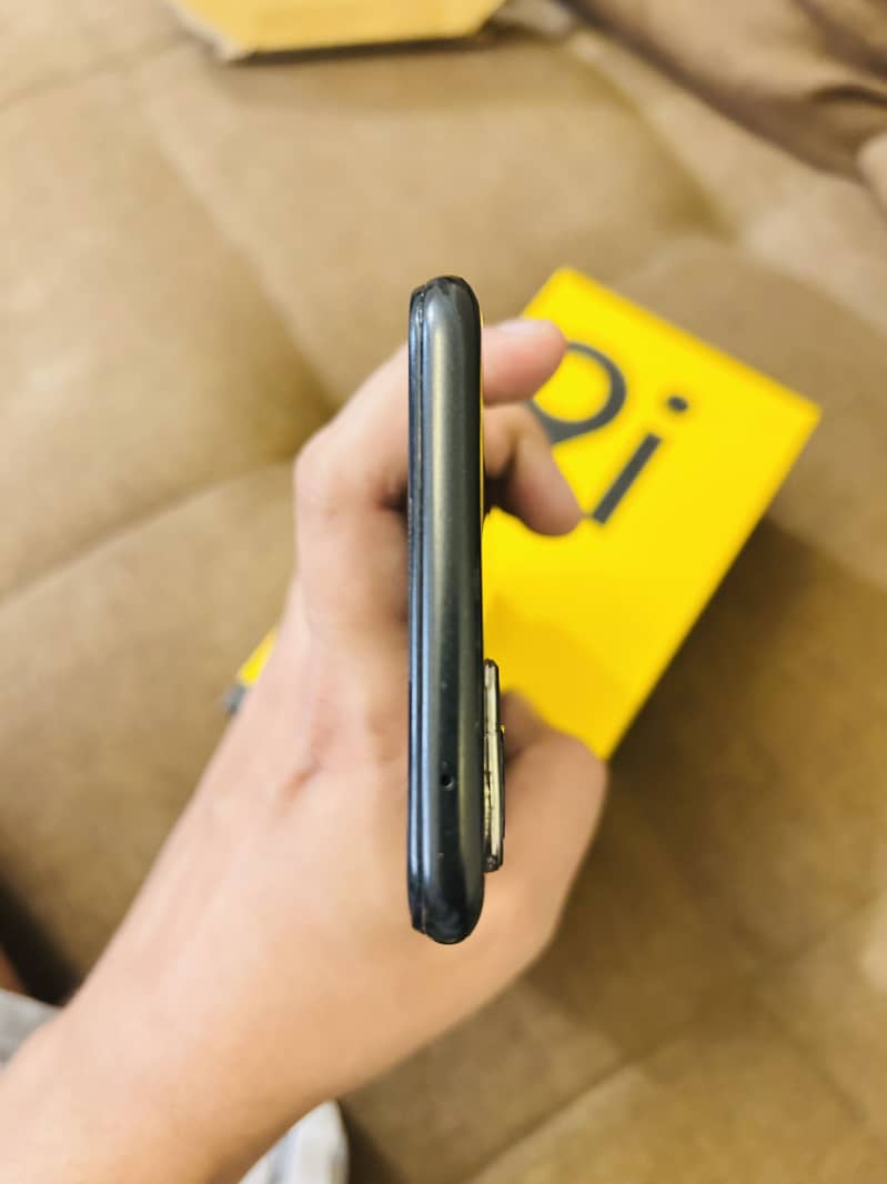 Realme 9i 6/128 - V Good Condition - Complete Box - No Fault 4
