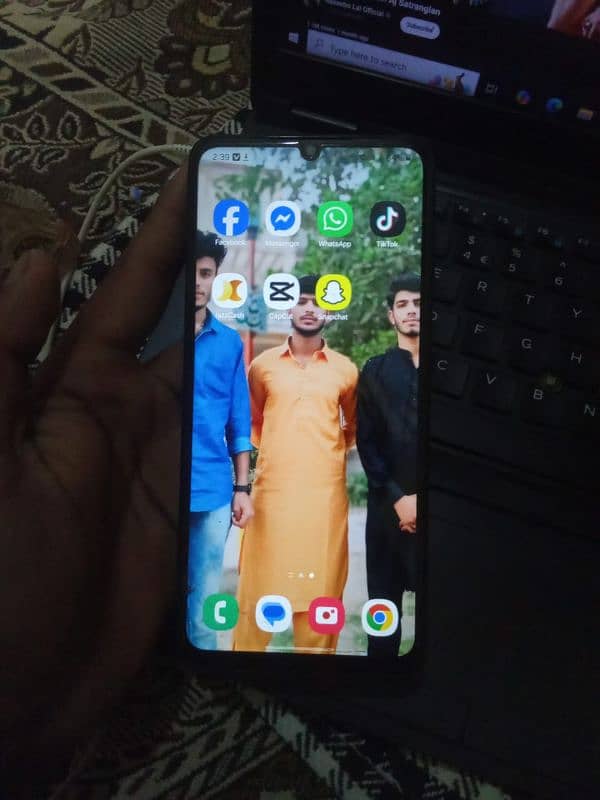 samsung a05 model hai 4gbram 128gb momery condition full 10/10 hai 8