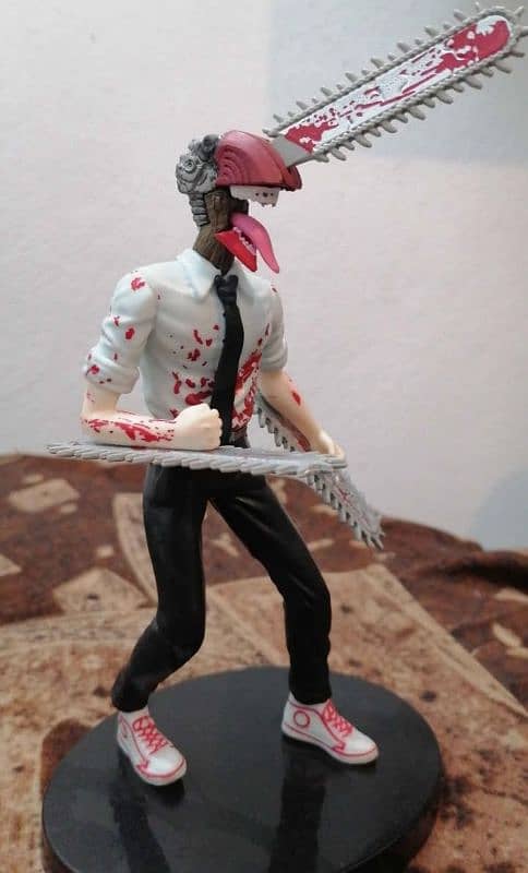 Chainsaw man figure 0