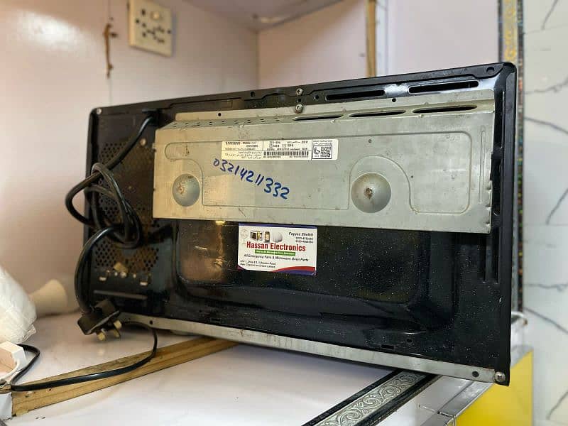 samsung microwave 1 year used without Box 5