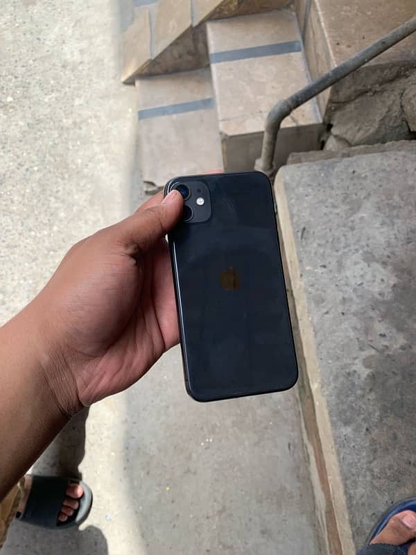 iPhone 11 64gb jv 85 health watter pack 3 month sim time 0