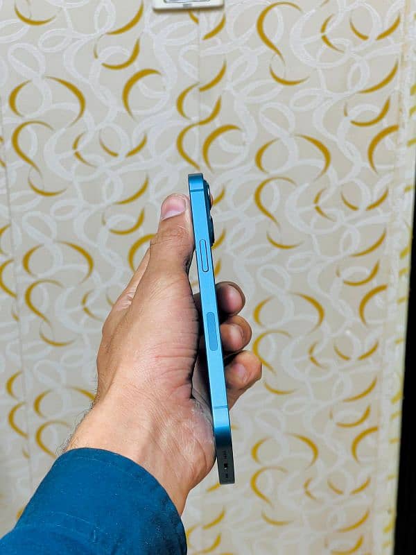 Iphone 13 Blue JV  9.9/10 Condition Almost 10/10 9
