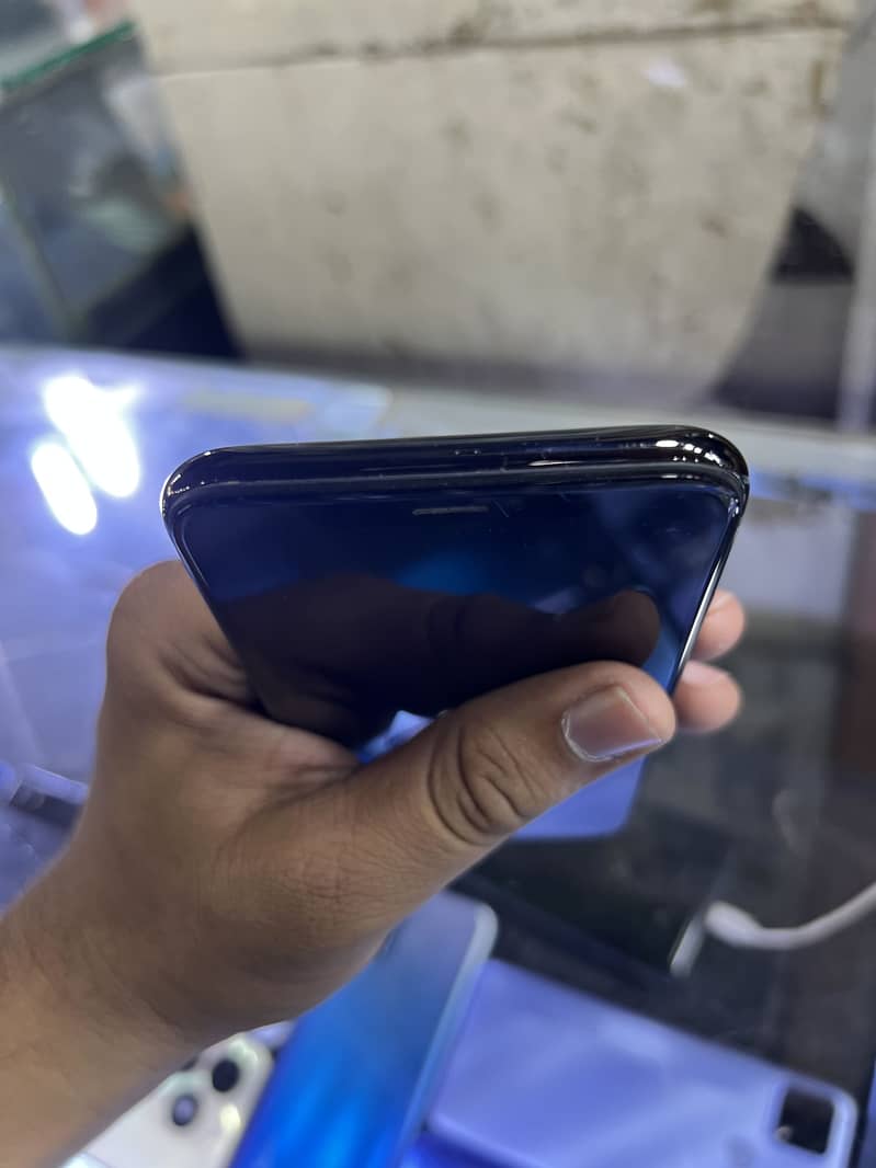 iPhone X 256 GB Factory Unlock Non PTA 2
