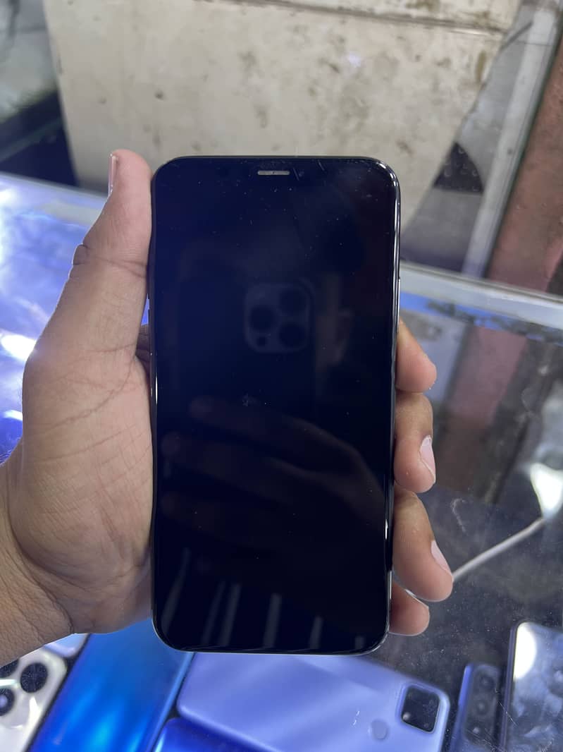 iPhone X 256 GB Factory Unlock Non PTA 3