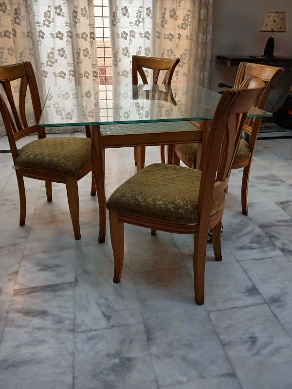wooden dinning table with 4 chairs 3